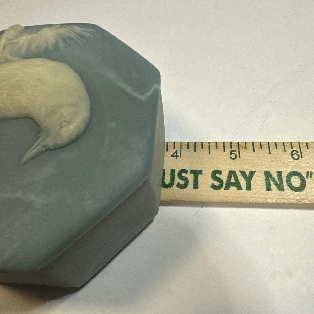 Vintage Design Gifts International Octagon Blue Soap Stone Bird Trinket Box